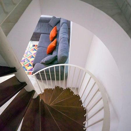 Rentalsevilla Espacioso Duplex En La Puerta Real Luaran gambar