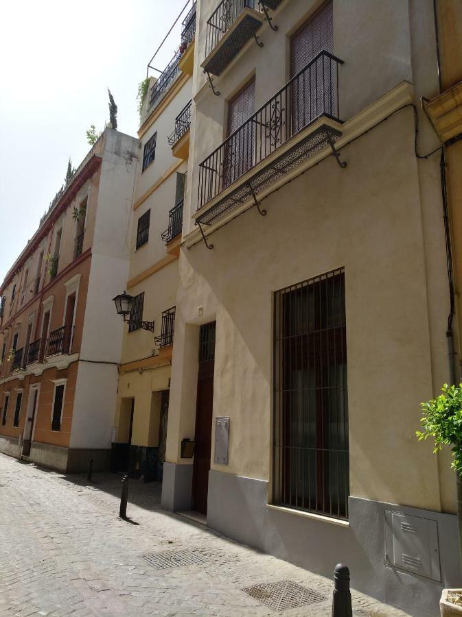 Rentalsevilla Espacioso Duplex En La Puerta Real Luaran gambar