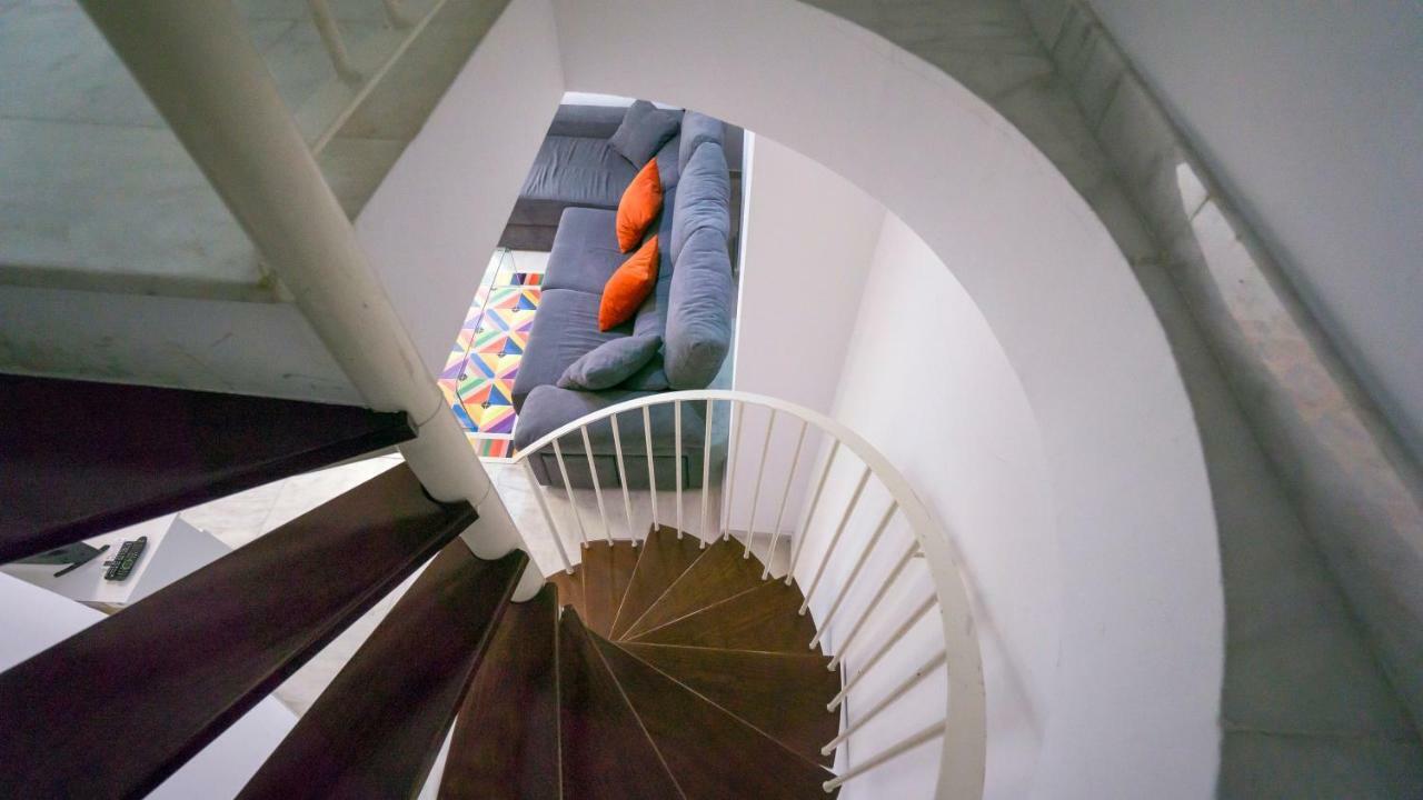 Rentalsevilla Espacioso Duplex En La Puerta Real Luaran gambar