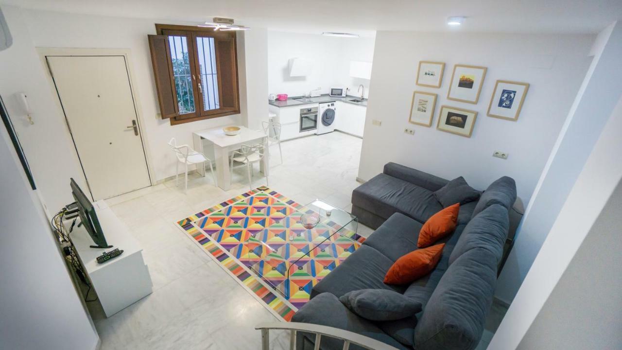 Rentalsevilla Espacioso Duplex En La Puerta Real Luaran gambar
