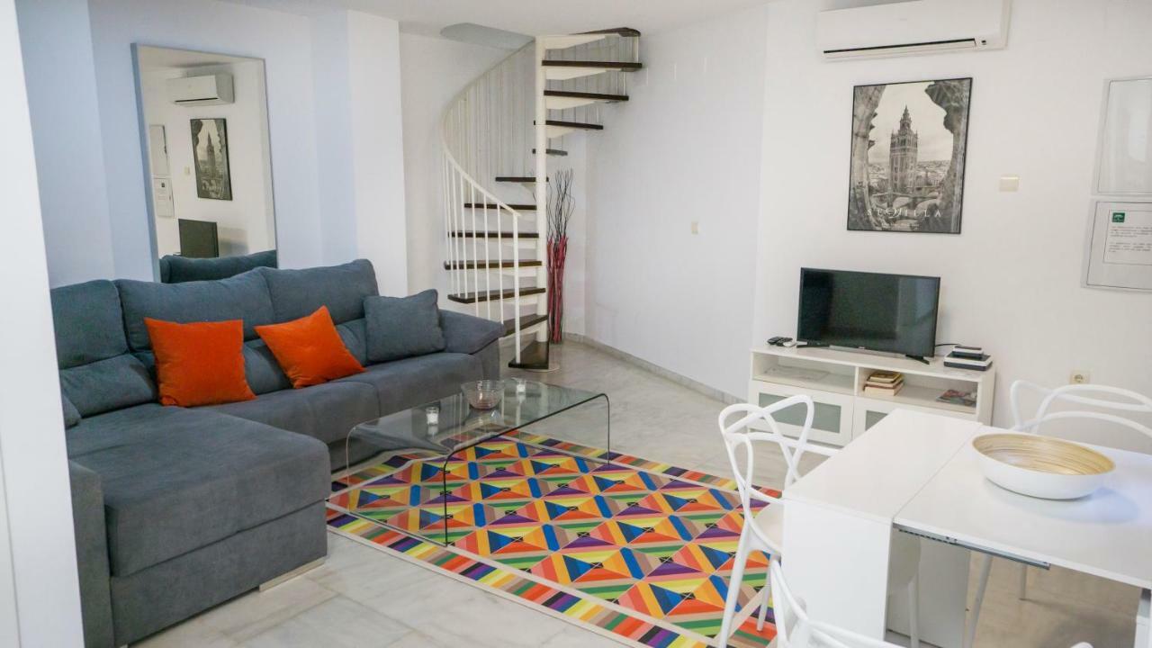 Rentalsevilla Espacioso Duplex En La Puerta Real Luaran gambar