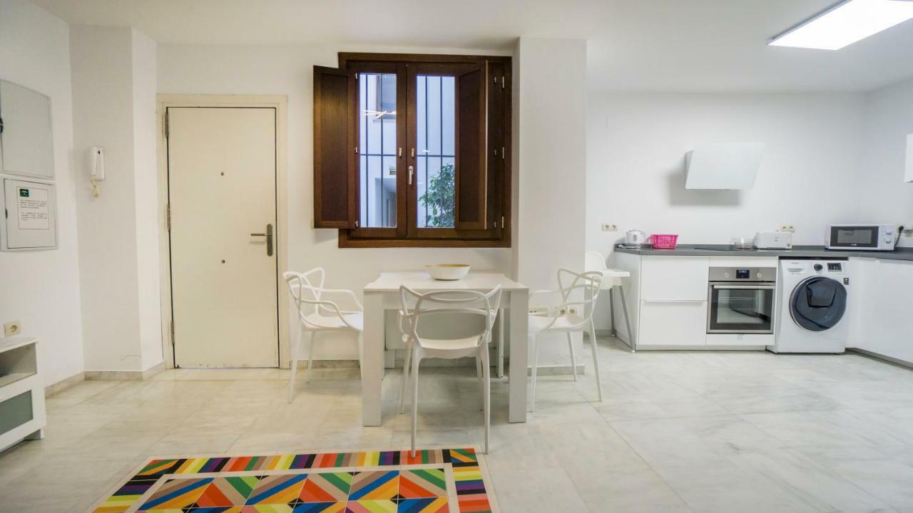Rentalsevilla Espacioso Duplex En La Puerta Real Luaran gambar
