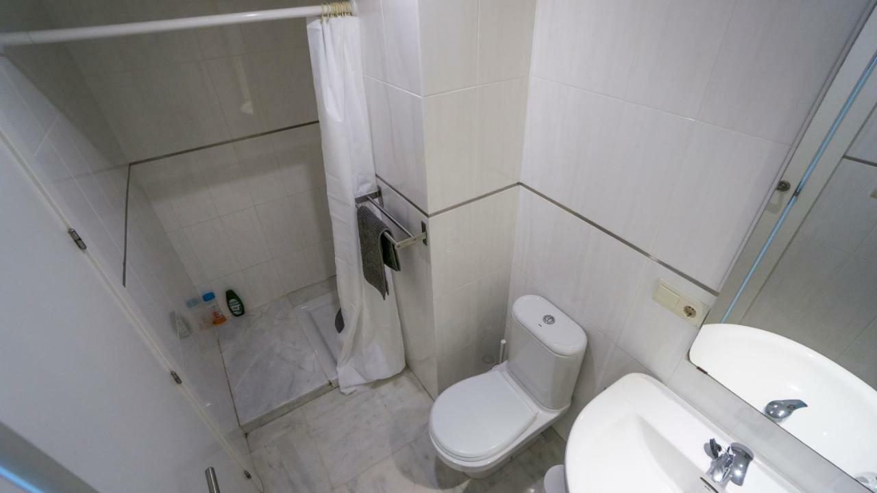 Rentalsevilla Espacioso Duplex En La Puerta Real Luaran gambar
